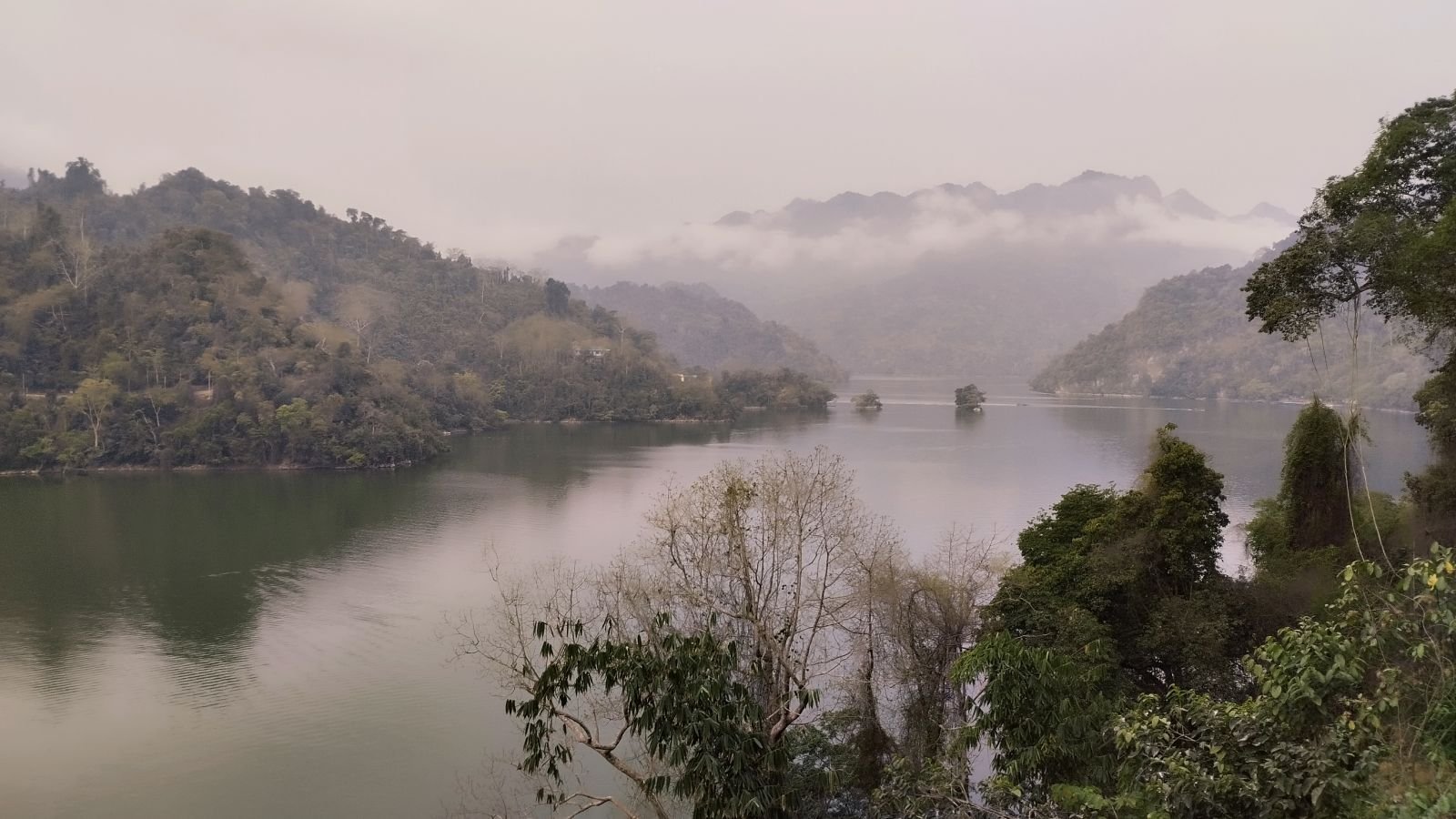 Northeast Vietnam Hike Ba Be, Cao Bang, Lang Son 8 Days